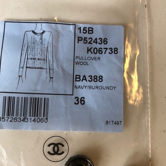 Chanel Buttons - Picture 5 of 7